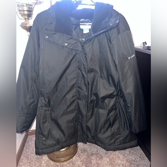 Columbia Black Hooded Winter Coat - Picture 4 of 9